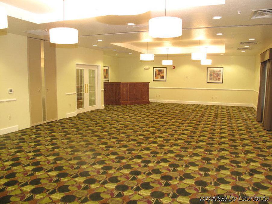 La Quinta By Wyndham North