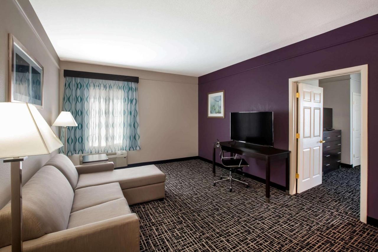 La Quinta By Wyndham North Hotel